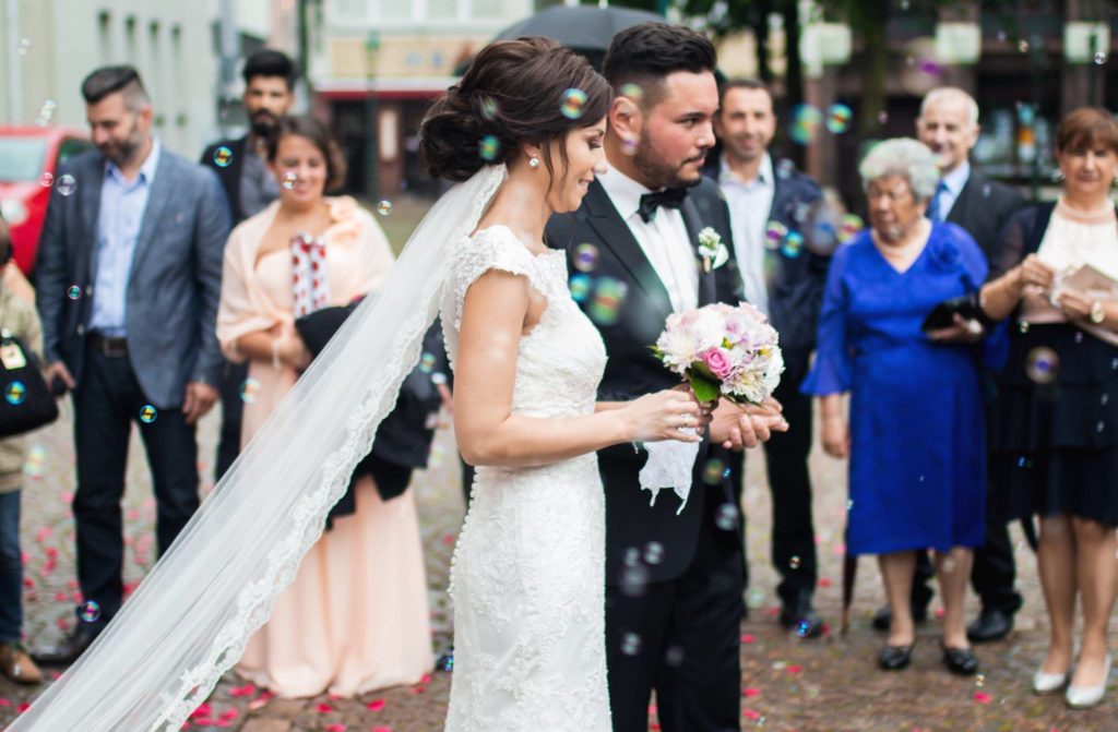 Die Hochzeit von Sandra und Jesús in der Alten Papierfabrik Wuppertal