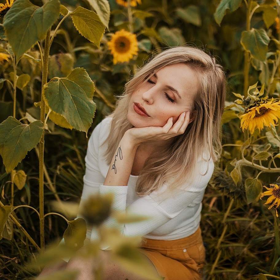 Ich im Sonnenblumenfeld
