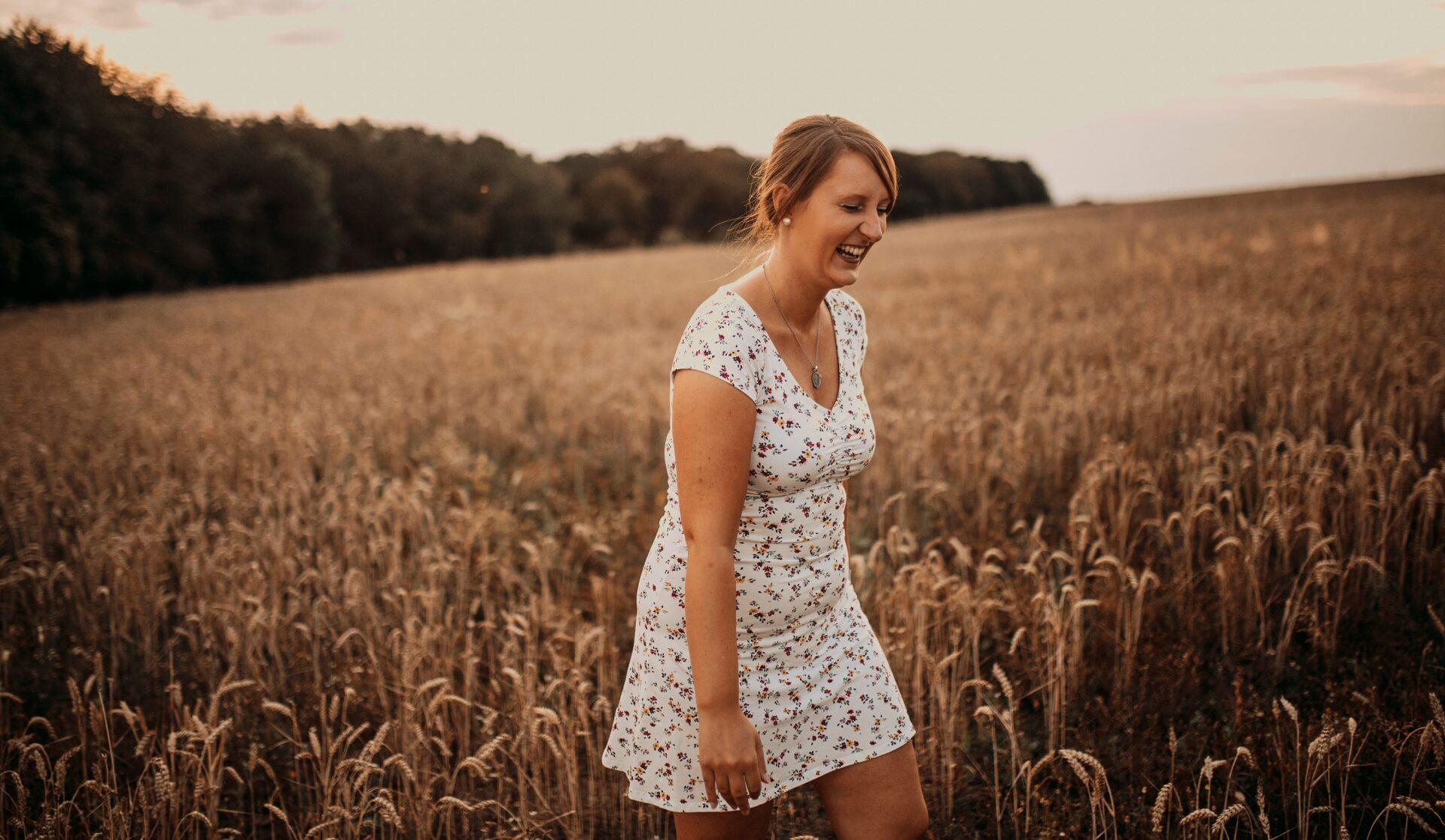 Sonnenuntergangs-Shooting mit Sabine in Velbert-Langenberg