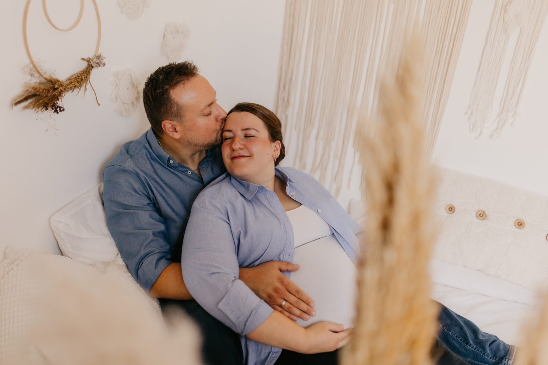 Babybauch-Shooting im Studio