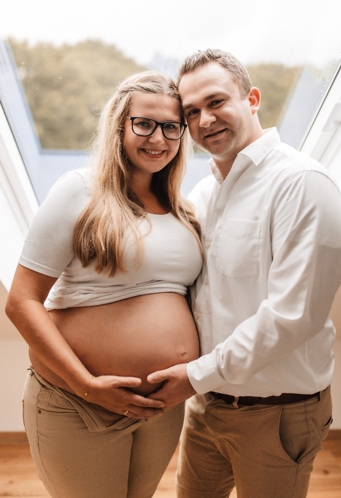 Babybauch-Shooting im Tageslichtstudio Velbert-Langenberg