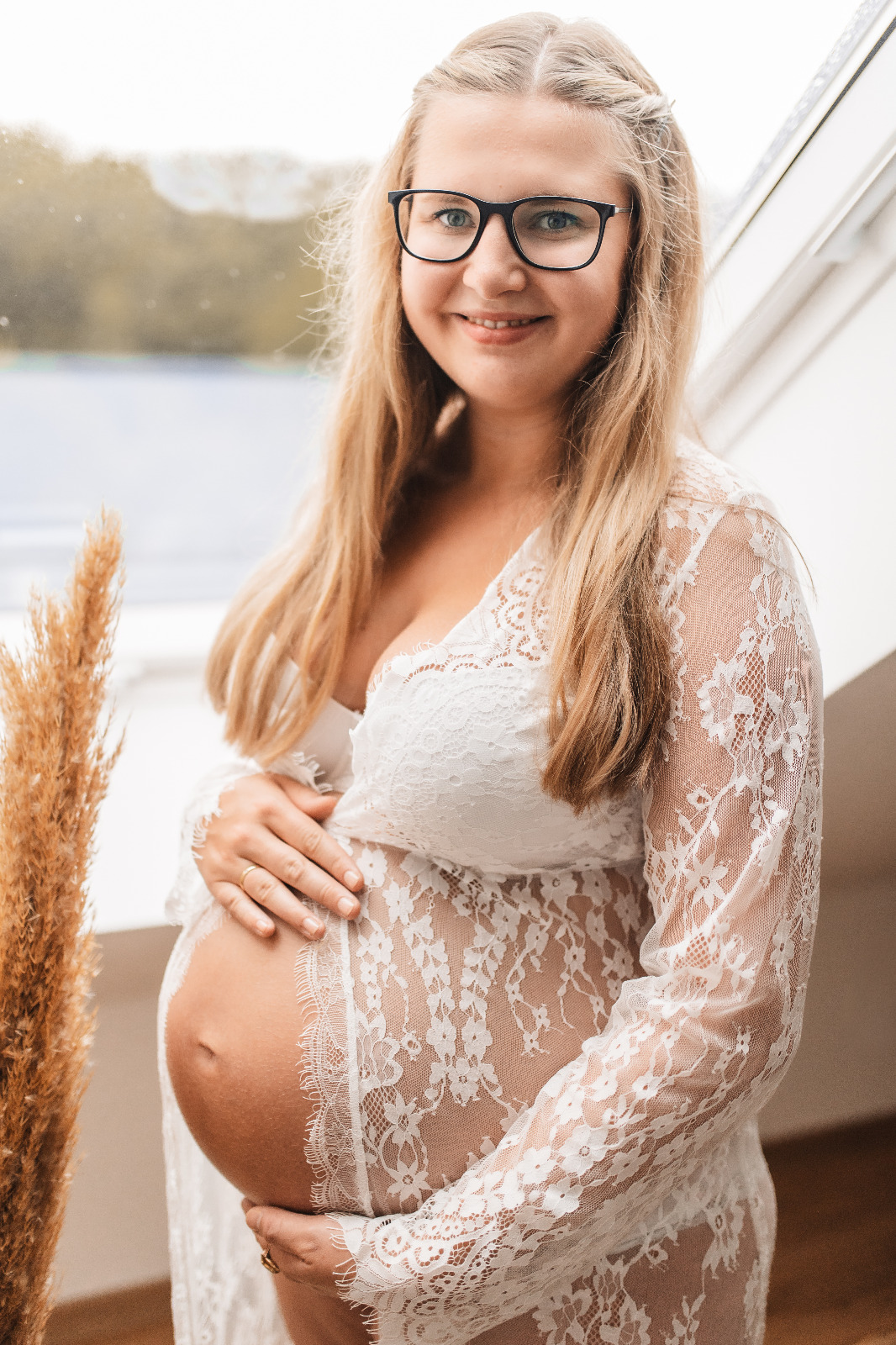 Babybauch-Shooting im Tageslichtstudio Velbert-Langenberg