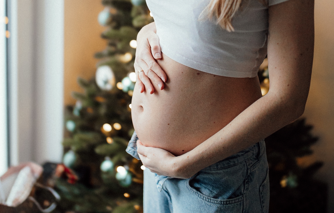 Babybauchbilder Indoor (2. Trimester)